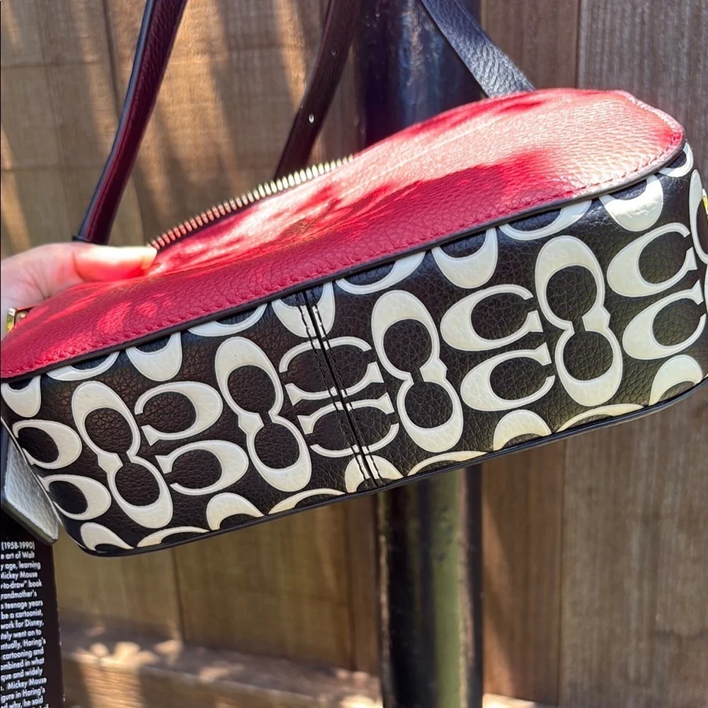 Limited Edición Disney Coach Crossbody Bag in Red and Black with Stylish Design
